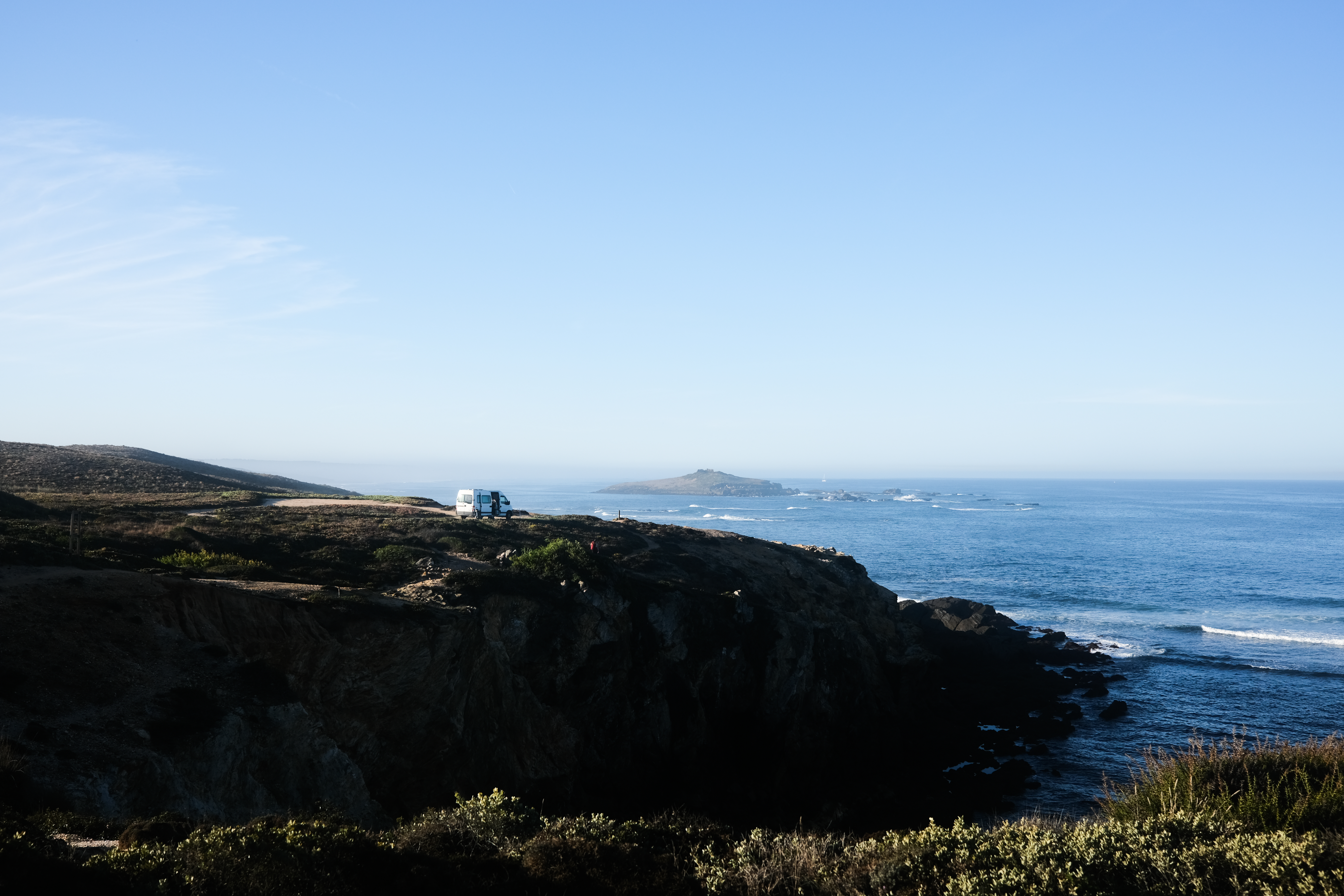 Trail marker on the cliffs